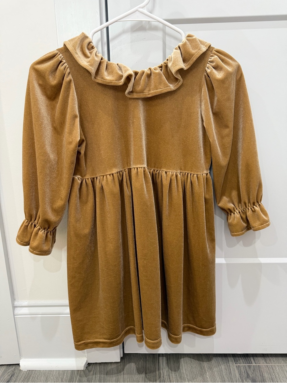 Girls' Velvet Ruffle-Collar Dress in Camel